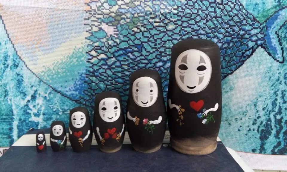 

6pcs Japanese Anime Wood Nesting Dolls Hand Painted Faceless Man Babushka Russian Doll Matryoshka Doll Toy Kids Birthday Gift