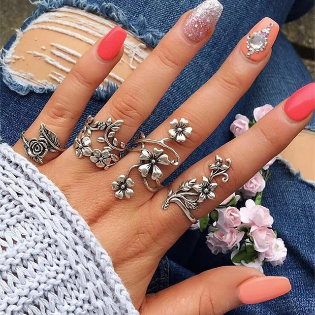 Tocona 4pcs/set Antique Silver Vintage Bohemia Rings Set Rose Flower Rings for W Tocona 4pcs/set Antique Silver Vintage Bohemia Rings Set Rose Flower Rings for W