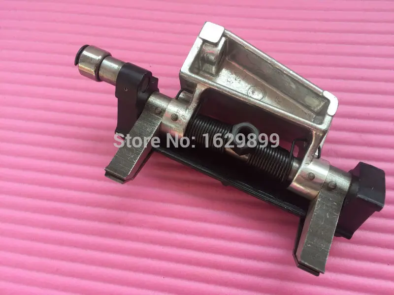 

1 piece China post free shipping 42.020.030F feed gripper assembly for gto Hengoucn GTO machine spare parts