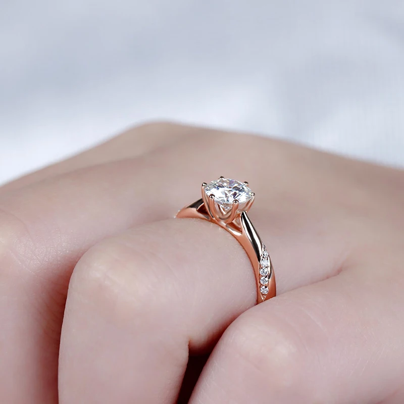 rose gold moissanite emgagement ring (6)