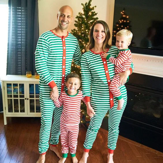 Рождественская Пижама комплект Семейные комплекты зеленый полосатый сна Рождество мать отец Комбинезоны для маленьких детей комбинезон