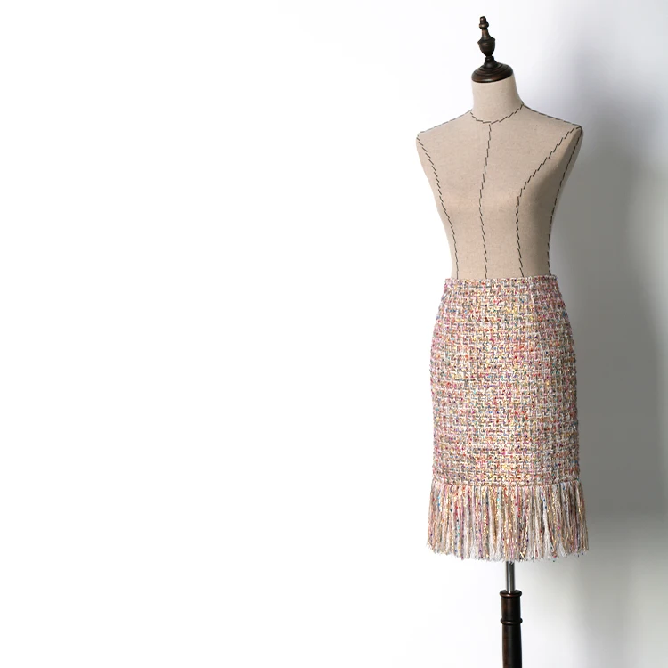 Новинка; QZ8813075; коллекция года; сезон осень-зима; с кисточками; высокая талия; длинные ноги; маленький душистый Бриз; твидовая короткая юбка