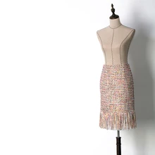 Новинка; QZ8813075; коллекция года; сезон осень-зима; с кисточками; высокая талия; длинные ноги; маленький душистый Бриз; твидовая короткая юбка