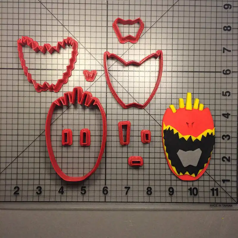 -Charge-Red-Ranger-Cookie-Cutter-Set_