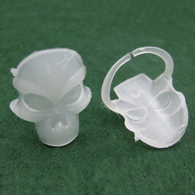 Mayitr 20pcs/set Mini Plastic Bat Human Skeleton Design Ring Luminous