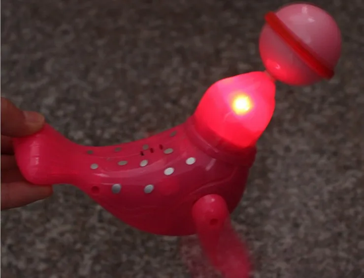 Электрический светильник Sea для Львов Мяч вращать глаза светящиеся ползать или Cartwheel с лампой Музыка Унисекс электронный мигающий пластик