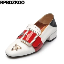 Г.; женская обувь на плоской подошве с заклепками и сердечками; весенне-осенняя дизайнерская обувь с Пчелой; роскошные белые женские слипоны с металлическим украшением в европейском стиле; Прямая поставка