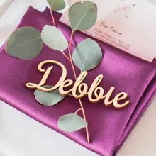 Натуральное дерево свадебные карты места Пользовательские лазерная резка имена древесины место установки деревянный знак ужин вечерние места карты свадьба