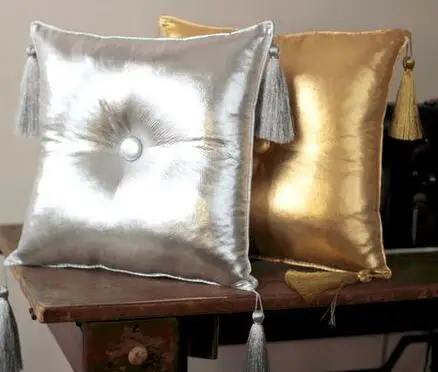 

Silver & Gold tassel Pillow cushion with filling Waist Pillow car sofa bedding room home Dec wholesale wholesale FG1028