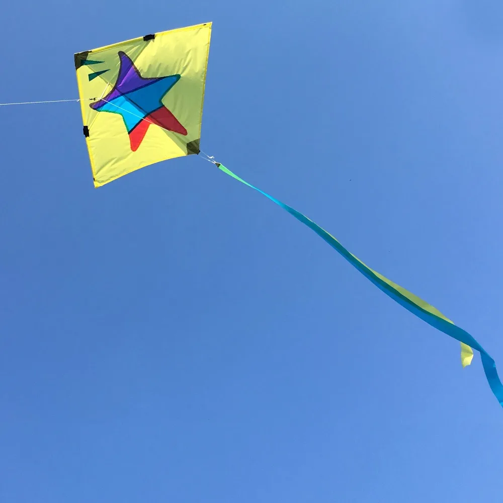 Как запустить воздушного змея видео. Летающий змей запуск. Как запустить воздушного змея видео. Как запустить воздушного змея видео. Схема коробчатого воздушного змея.