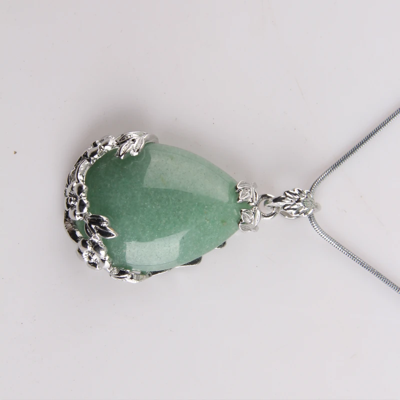 

Natural Teardrop Flowers Leaves Aventurine Stone Crystal Pendants Necklace Exquisite Jewelry