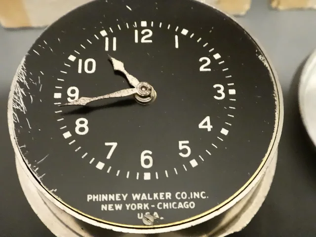 

American Airlines aircraft clock clock clock car modified AA