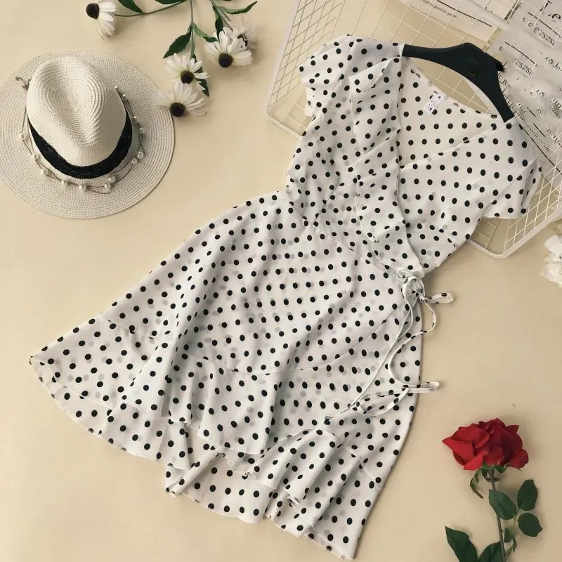 

Fashion 2019 Women Polka Dot Dress Ruffled Trim Summer Chiffon Dress Chic Cross Lacing Up V-Collar Mini Dress