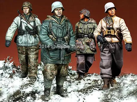 

AL S0003 1/35 World War II German Infantry Winter Patrol Squad
