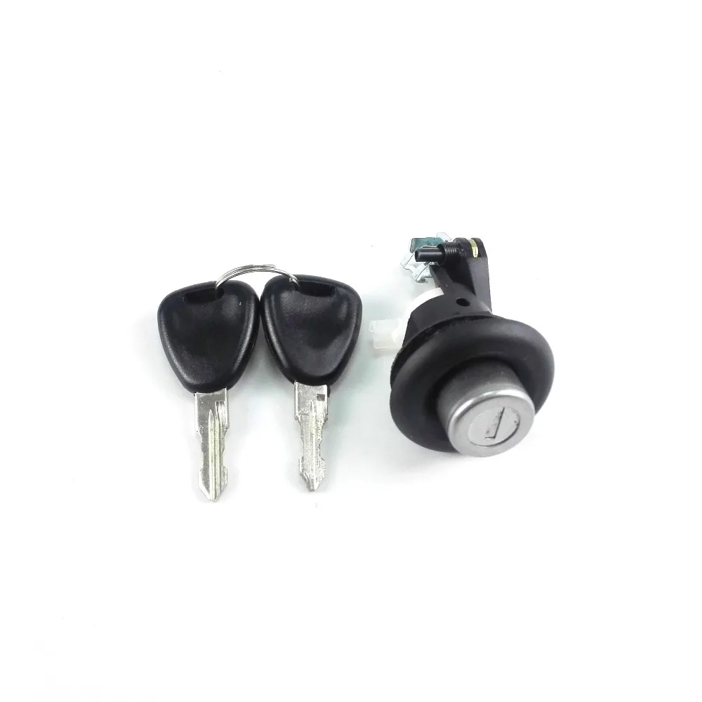 

Trunk lid lock key for Renault Sandero 2007 6001550798