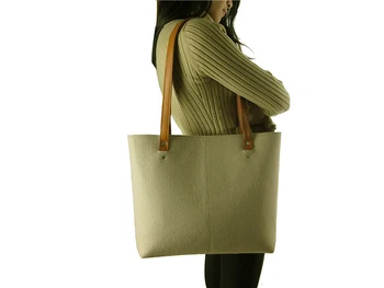 

Sight Focus New Camel Felt Shoulder Bag Roomy Felt Handbag Lady Shopper Handmade Elegant Woman Bag Light Weight Daily Travel Bag