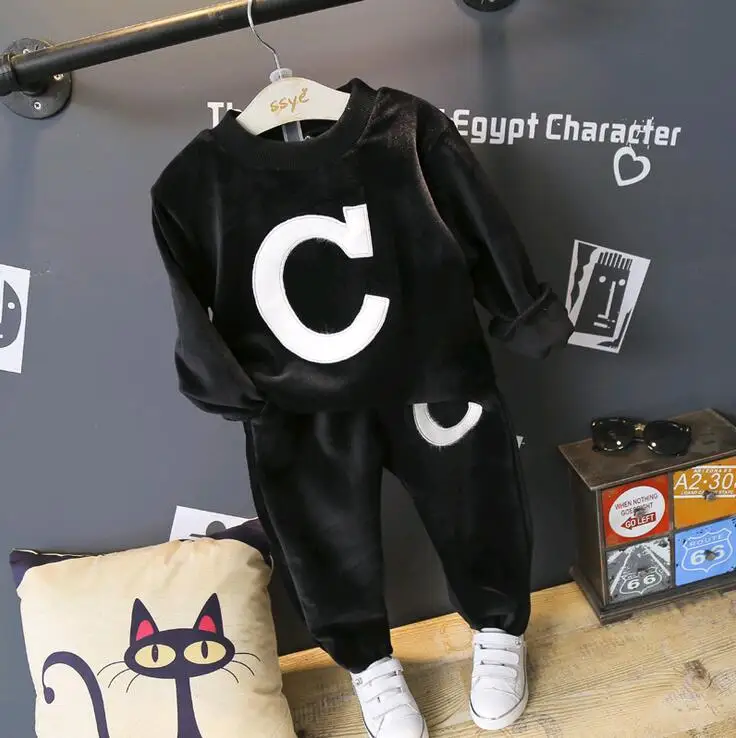 

2016 new winter and autumn warm boy 2pcs clothes sets pullover letter plus velvet thickening movement two-piece set