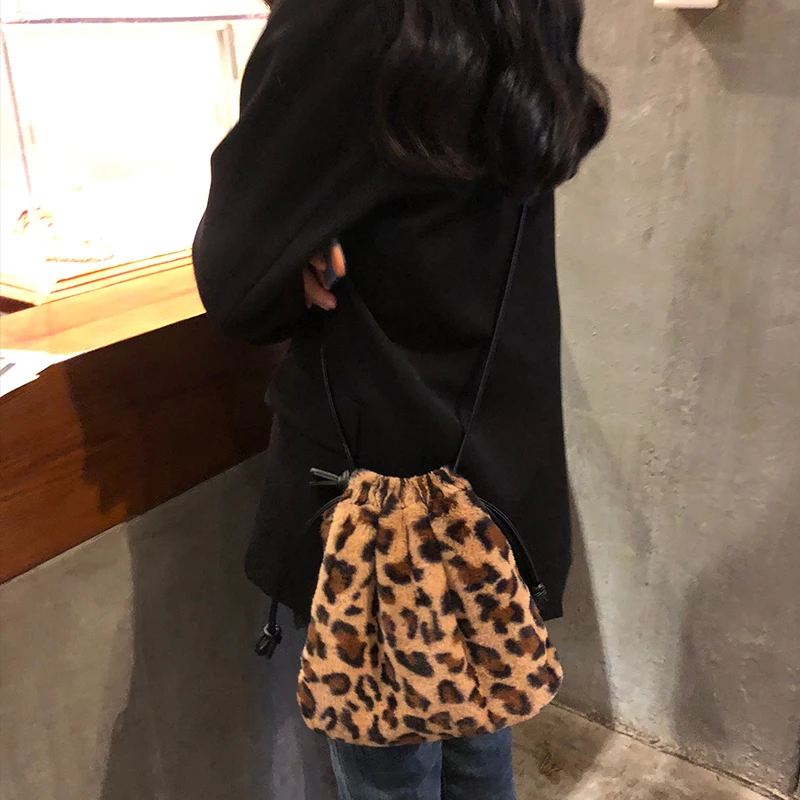 Новое поступление для отдыха модные роскошные модные женские туфли с леопардовым принтом с плюшевой подкладкой плечевая сумка с принтом сумка через плечо сумка-мешок