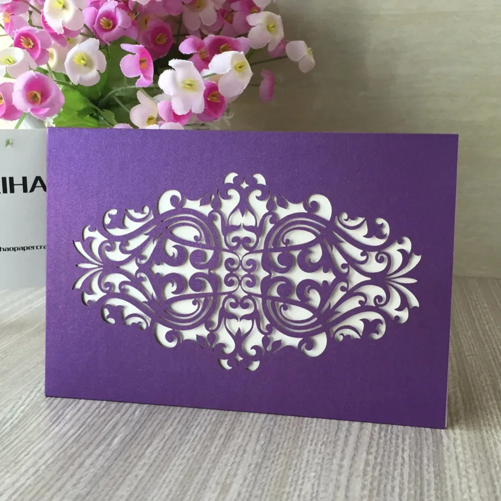 

50Pcs Wholesale Pearl Red ,Purple Unique Carved Wedding Invitation Envelope Printing de boda Laser Cut Wedding Invitation Card