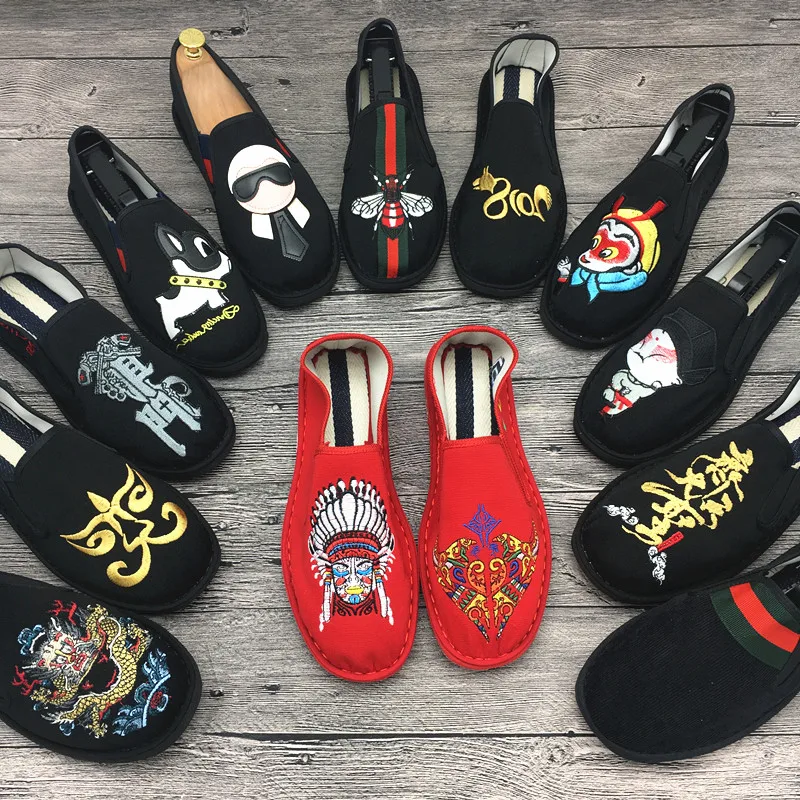 

Party Wedding Handmade Embroidered Loafers Velvet Shoes Chinese Designer Mens Smoking Slippers Men's Slip on Flats Party Shoes