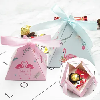 

50pcs 8.5x8.5x8.5cm Flamingo paper gift candy box wedding party christmas favor boxes with ribbon