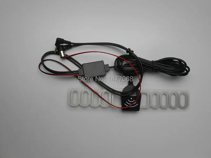 New Built-in Signal Amplifier Car Active Analog TV Antenna Auto Receivers RF & DC3.5 Connector