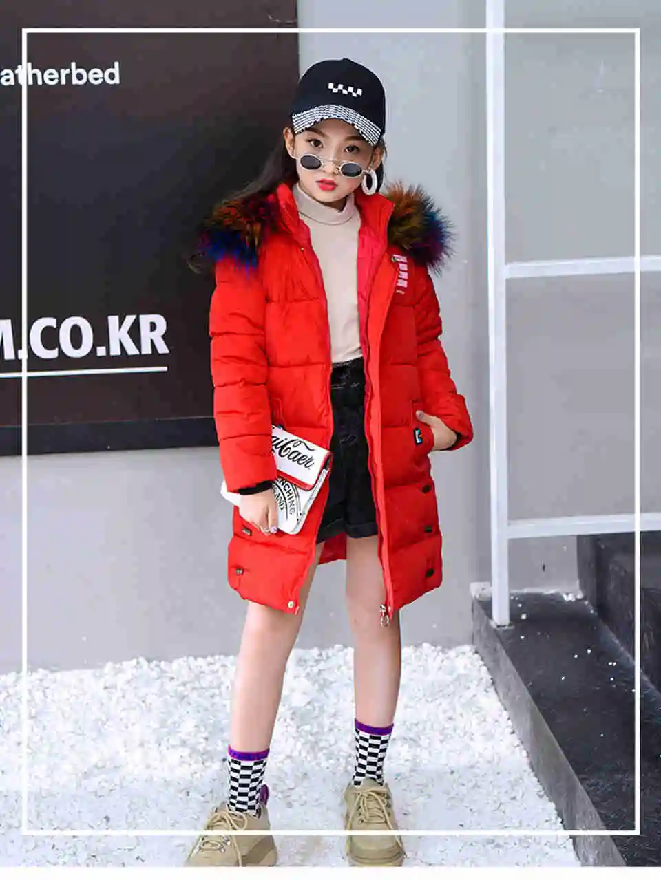 Детская зимняя куртка; пальто для девочек; фиолетовое милое пальто с капюшоном и цветным мехом для подростков 3-6 От 8 до 13 лет; детская одежда; плотная верхняя одежда