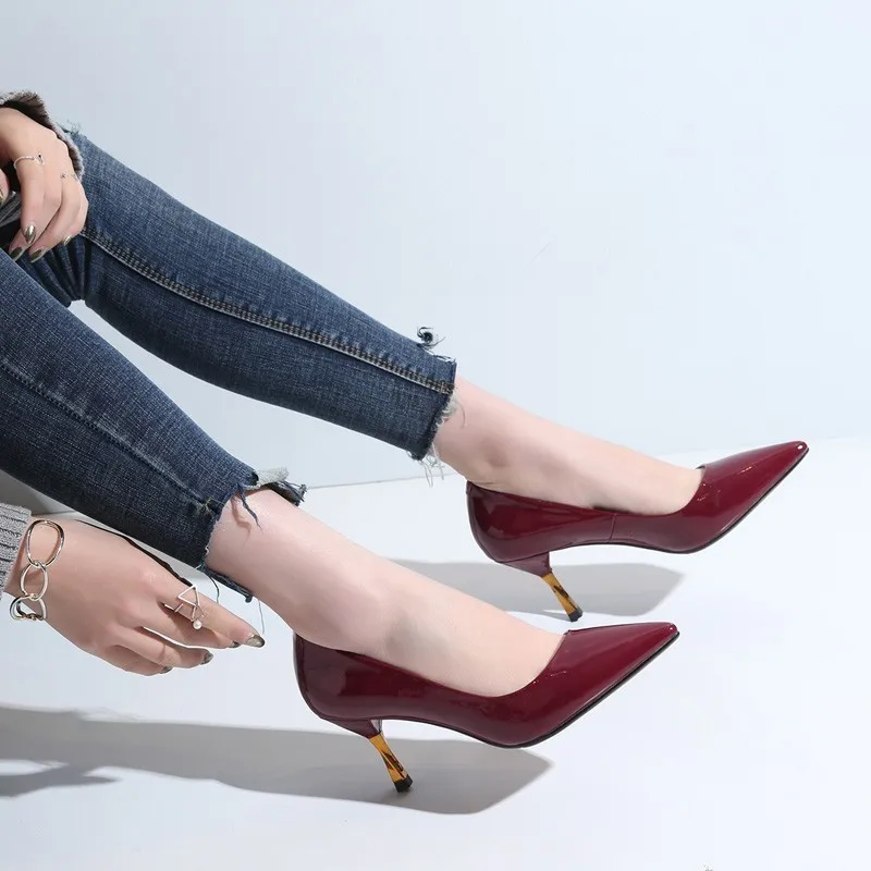 Женские вечерние туфли из натуральной кожи на высоком каблуке; цвет черный, абрикосовый, Бордовый; модные туфли с острым носком; большие размеры 40-43; A153