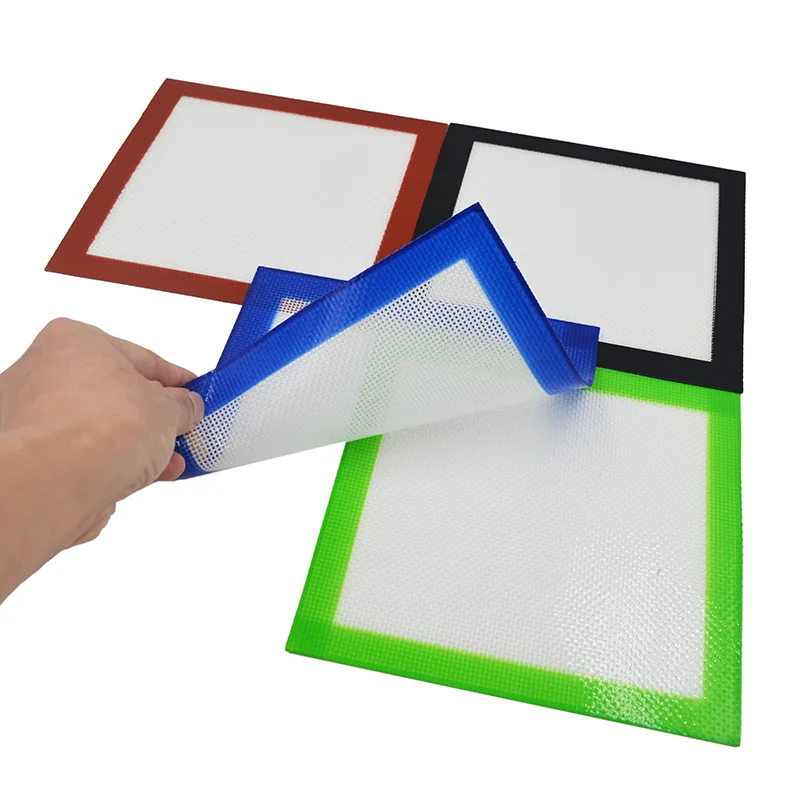 

Fiber Glass Bho Slick oil Silicone Dab wax baking Mat Pad Can dry butane Concentrate oil and hash with 17x17cm Size