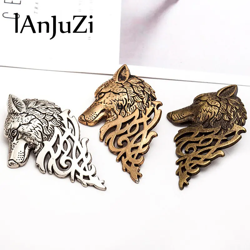 Homme Game of Thrones Wolf Head Brooches Pin Collar Badge Brosh Pin Animal Hombre Suit Lapel Pin Brosche for Male Homme Game of Thrones Wolf Head Brooches Pin Collar Badge Brosh Pin Animal Hombre Suit Lapel Pin Brosche for Male