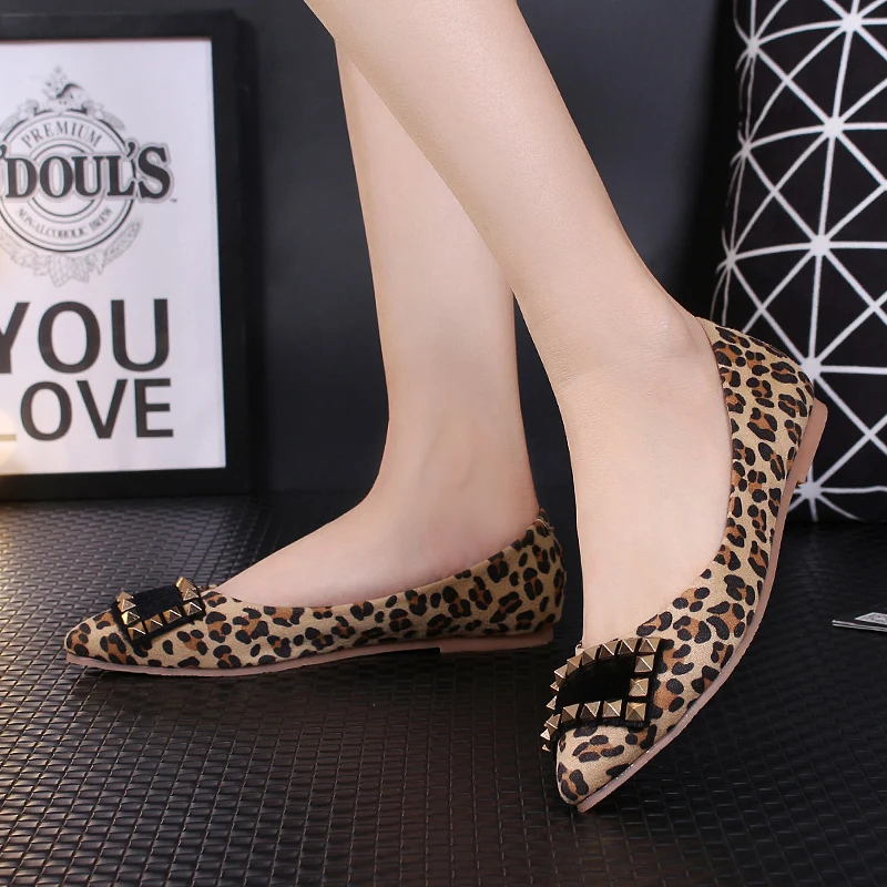Женская леопардовая обувь на плоской подошве с принтом, обувь с заклепками, острый носок, лакированная кожа, без шнуровки, для танцев, высокое качество, стиль г. Размер 47, 9