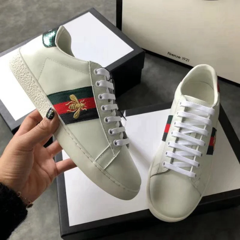 

Genuine Leather Super Quality Shoes Fashion Lovers Casual Flat Platform Shoes Sneakers Women Fashion Rivet Luxury Brand Shoes