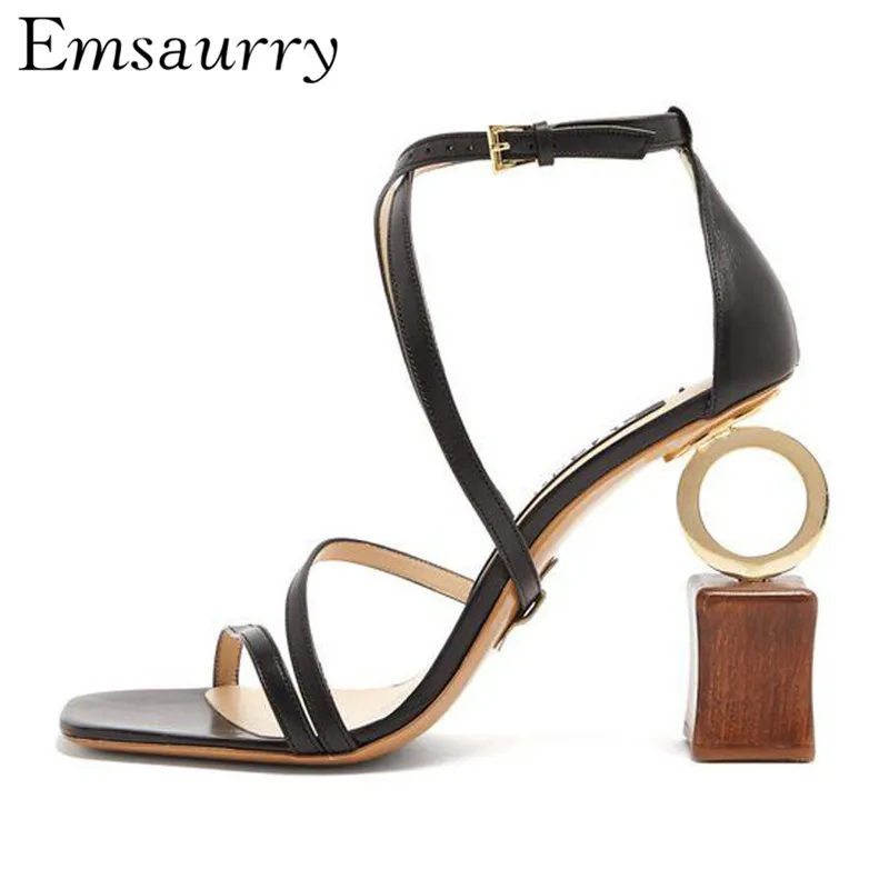 

Novelty Building Block Heel Gladiator Sandals Women Ankle Strap Square Open Toe Asymmetrical Heel Catwalk Summer Sandalias