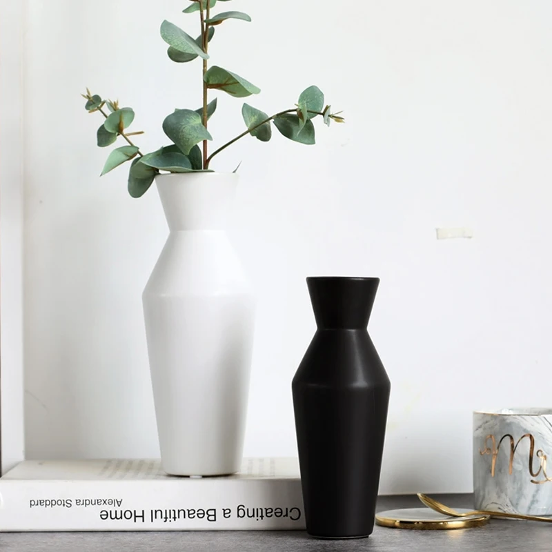 Современная Минималистичная черная/белая керамическая ваза, настольная ваза ручной работы, высушенные цветочные украшения, аксессуары для украшения дома