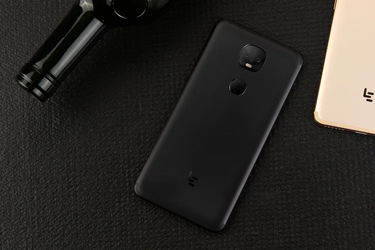 LeEco LeTV Le Pro 3 Dual Camera AI X651 4GB RAM 32GB ROM Helio X23 MTK6797D 2.3GHz Deca Core 5.5 Inch 2.5D In-cell FHD Screen Android 6.0 4G LTE Smartphone