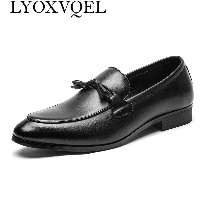 

Men Dress Shoes Vintage Brogue Oxford Shoes Fashion PU Leather Slip On Shoes Wedding Formal M562