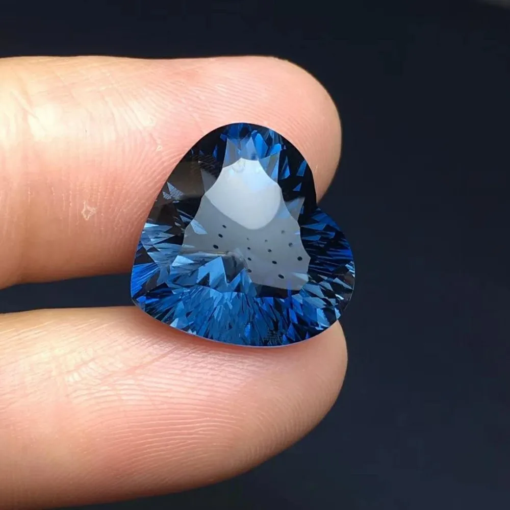 

London Blue Topaz,Color super beauty,Weight: 15.7ct,Specifications: 15.2*16*9.4mm,Perfect gemstone perfect quality