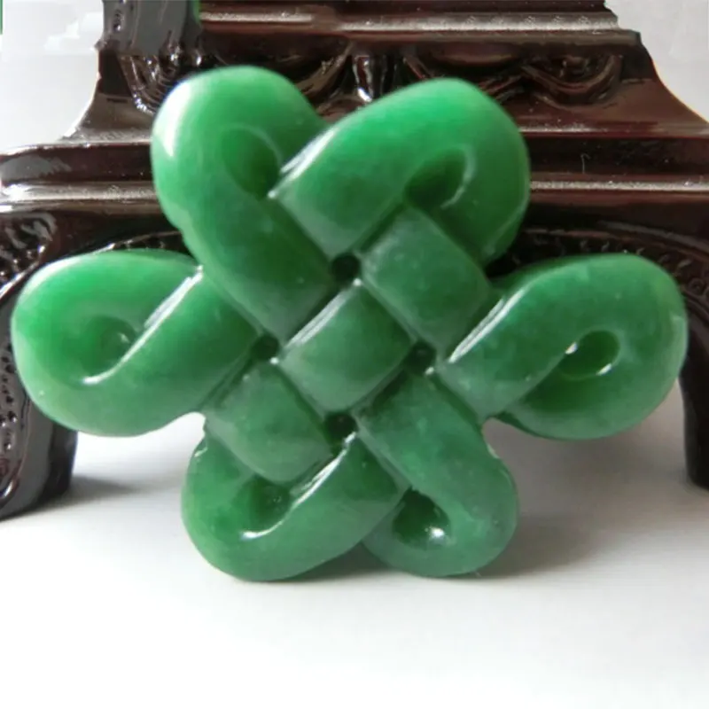 

Natural jadeite pendant, Chinese knot / / / A jade pendant accessories handmade cargo