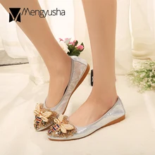 Женские Мягкие Мокасины с украшением в виде кристаллов и жемчуга; тонкие туфли с острым носком на плоской подошве из ткани с блестками; Роскошные лоферы с бусинами и бабочками; размеры 34-45