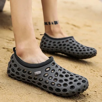 

Wholesale Men's Casual Hole Shoes New Summer Breathable Beach Sandals Casual Light Outdoor Male Hollow Slip-proof Jelly Shoes