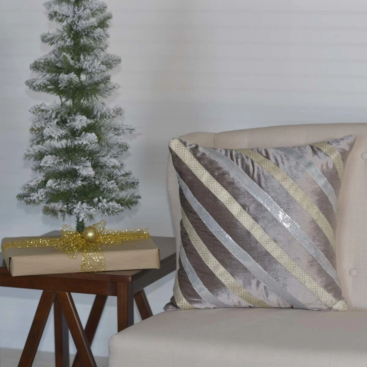 Seasonal Decor Allura Grey 18x18 Pillow