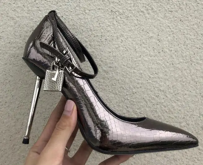 

Fashion Pattern Leather Woman Pumps in Slip on Solid Color and Snakeskin Pattern Ladies Party Shoe with Ankle Strap