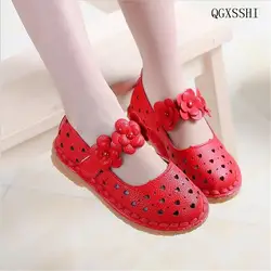 Qgxsshi новые детские Обувь с легкими моды цветы искусственная кожа Обувь для девочек принцесса Обувь вырезами для маленьких девочек Обувь