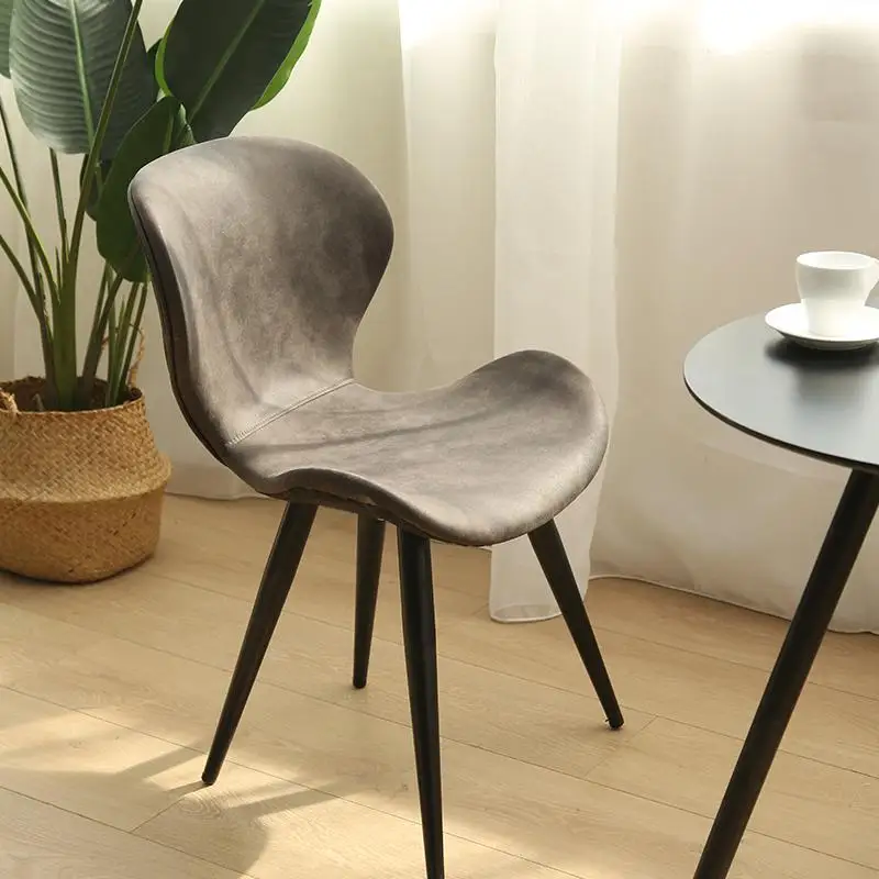 Деревянный обеденный стул в скандинавском стиле, современный минималистичный европейский домашний стул, стул для приема кофе, чайный магазин, столы и стулья - Цвет: Style 3