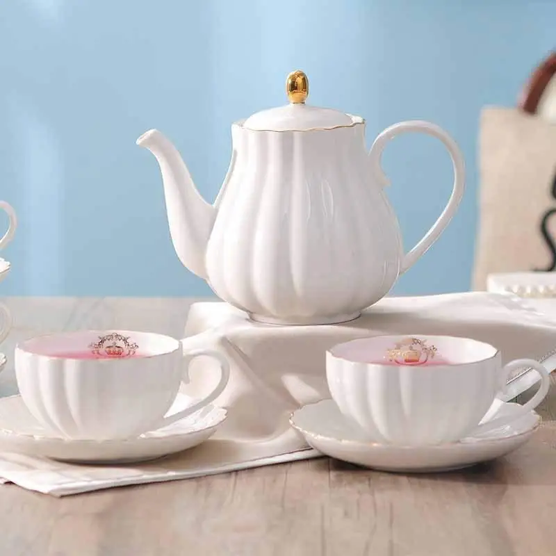 

Delicate Bone China Coffee Cup Set European Vintage Tea Cup Tea Kettle Coffee Teapot And Tea Cup And Saucer Set