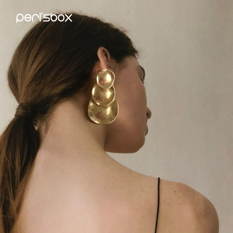 

Peri'sBox Bohemia Metal Multi Coins Dangle Earrings for Women Minimalist Three Disc Earrings Geometrical Round Earrings Bijoux