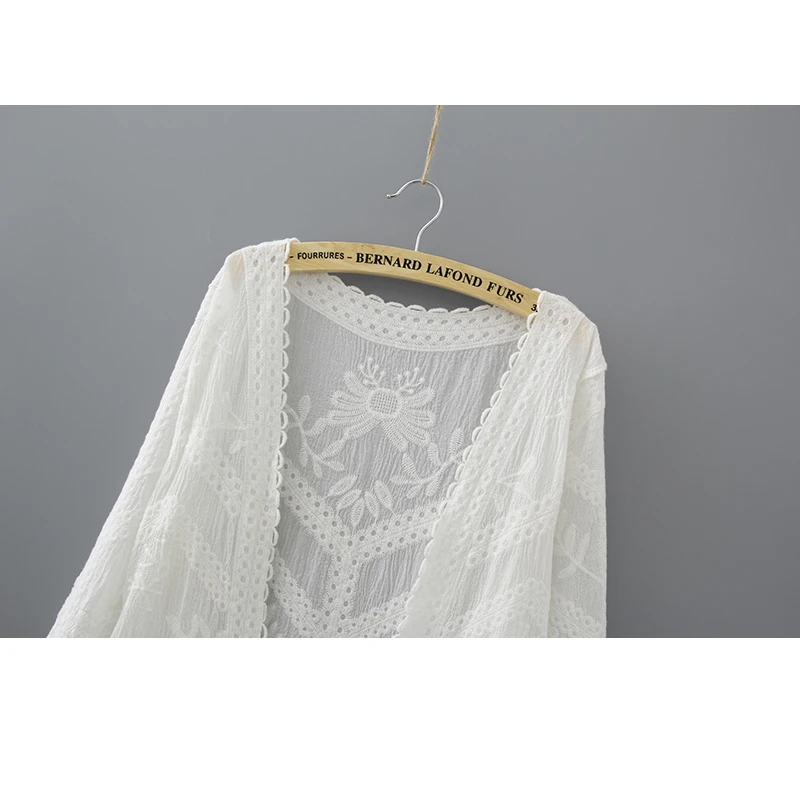 Women Beach Long Cardigan 2018 Summer Crochet Kimono Hollow Out Blouse Fashion Casual Women Lose Lace Shirts Loose White Blouse Blouses