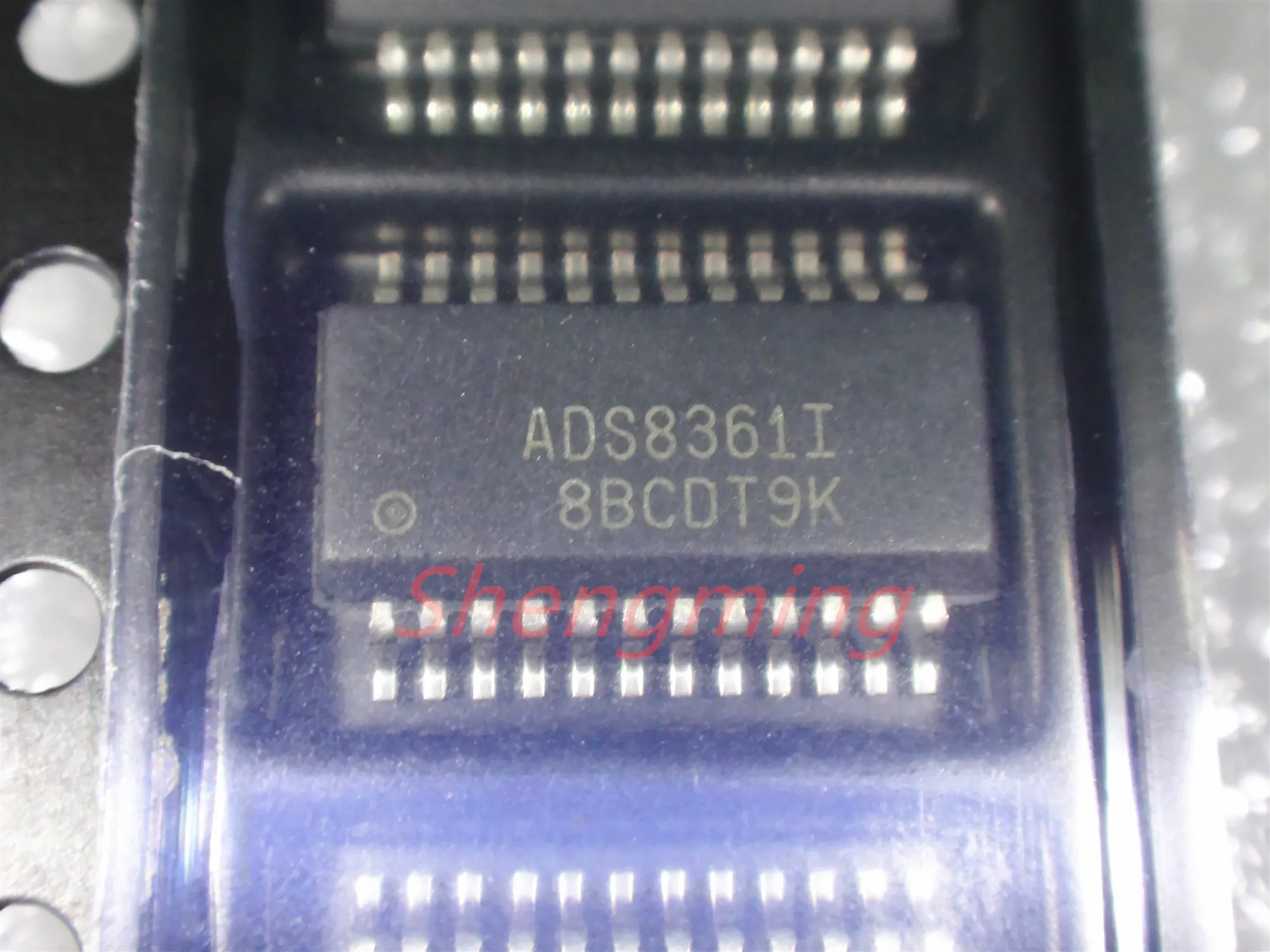 

5PCS ADS8361 ADS8361I ADS8361IDBQ SSOP-24