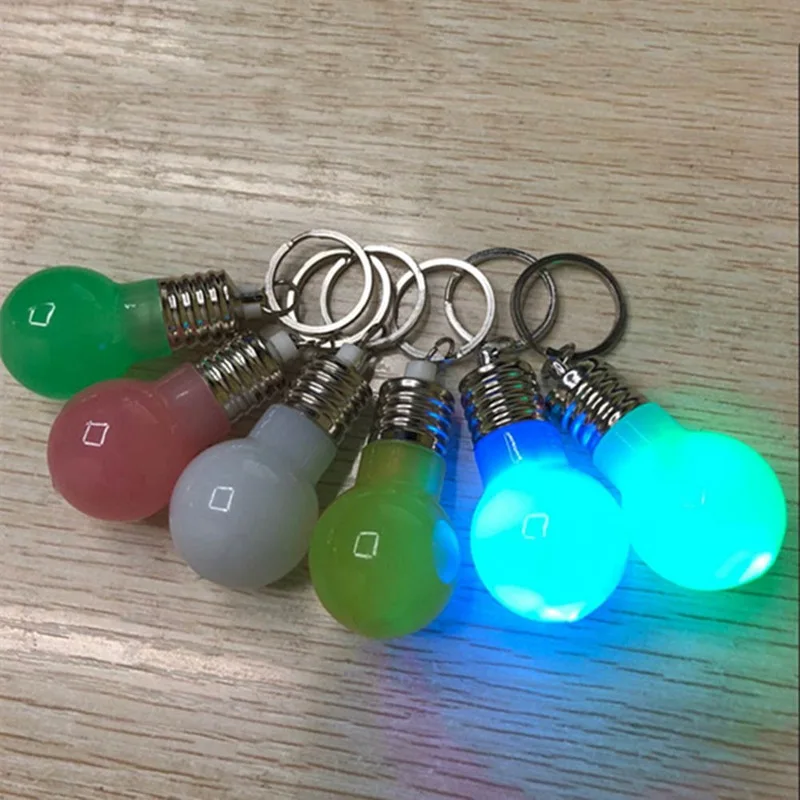 

Unisex New Acrylic Charming Clear LED Light Lamp Bulb KeyChain Rainbow Color LED Flashlight Light Mini Bulb Lamp Keyrings