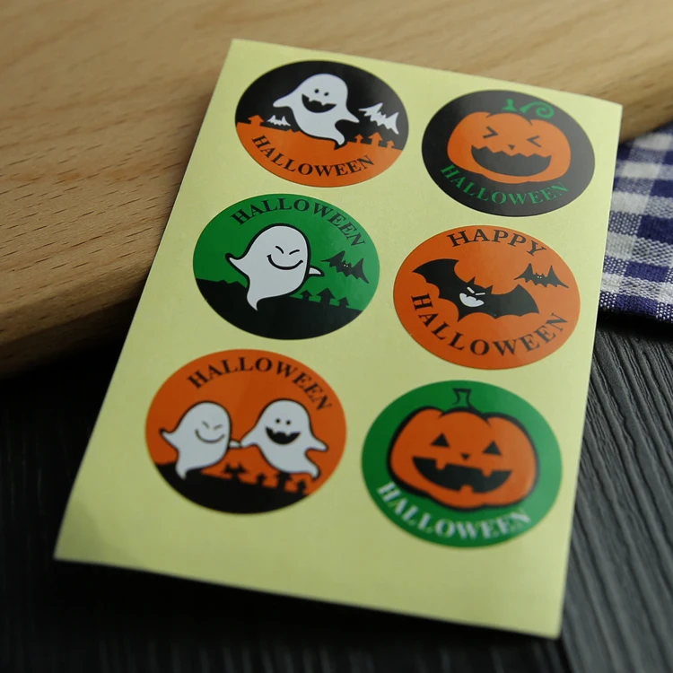 

60Pcs Halloween Pumpkin Ghost Round Handmade Cake Packaging Sealing Label Kraft Sticker Baking DIY Gift Stickers M1146